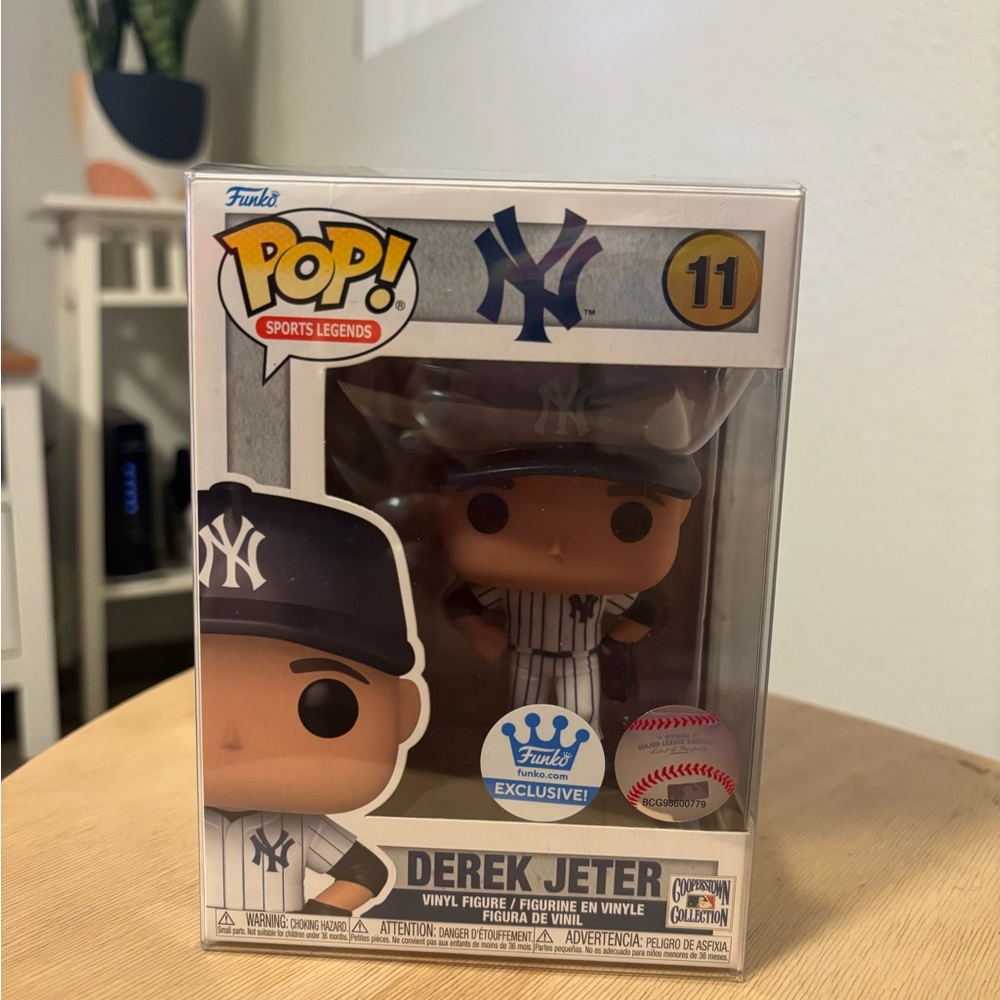 Funko Pop! New York Yankees Derek Jeter Figure - Navy and White